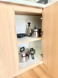 Calm and Modern Flat with Free Parking 10mins on bus to City Centre 1min walk to Bus stop - Košice - 9