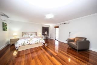 Two Level 3 Bedroom Penthouse in Sydney Liverpool - Liverpool - 9