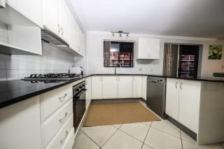 Two Level 3 Bedroom Penthouse in Sydney Liverpool - Liverpool - 1