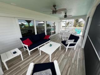 Coconut Castaway - Ocean Views, Walk to Beach, Golf Cart, Club Pool - North Captiva - 9