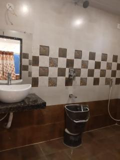 Hotel Balaji - Jāmb - 3