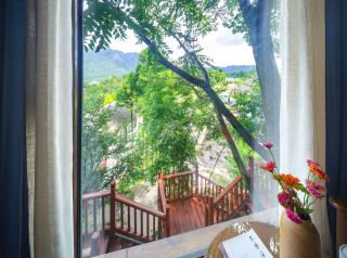 Ldyllic Pondside Timber Lodge - Zhangjiajie - 2