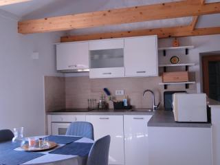 Heritage 4-Stars Apartment Kyra Pitve Hvar - 4