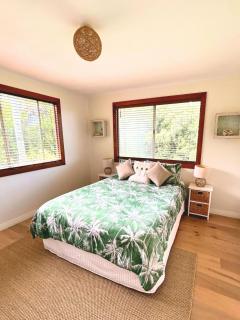 Auwas Island Holiday Home - Burnt Pine - 1