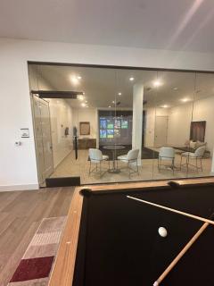 Goldy | Big Group Stay, Game Room, Coworking, Pool - Austin - 8