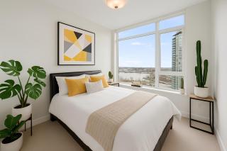 Prestige Living Spacious 2BR High-Rise with Skyline Views - Vancouver - 6
