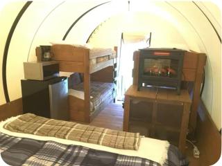 Whispering Pines Glamping Resort Wagon #3 - Alton - 2