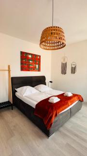 AMAO-Brown I Exklusives City-Apartment I 85qm I Privatparkplatz & Komfort I King-Size Bed - Lahr - 8