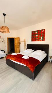 AMAO-Brown I Exklusives City-Apartment I 85qm I Privatparkplatz & Komfort I King-Size Bed - Lahr - 0