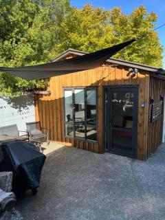 Self-contained Tiny Sleepout in Hamner - Hanmer Springs - 5