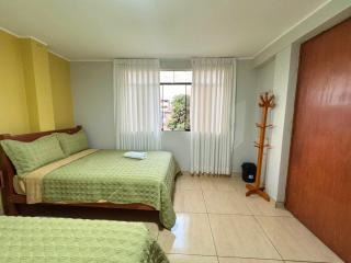 Across from Lima Airport - Free Pickup Only - A y J Familia - Lima - 7