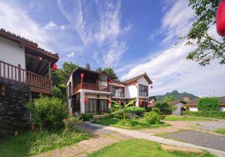 Zhangjiajie Shuimu Xiaoxiang Rural Retreat Near National Forest Park With Mountain Views Authentic Chinese Village Life Quiet Nature Escapes And Local Culture For Discerning Travelers Seeking Serenity - 9
