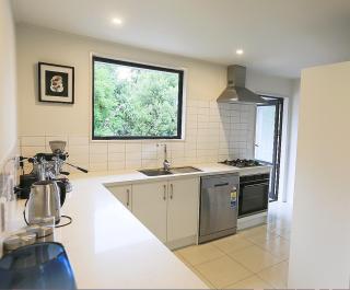 Stunning Mountain Views in Renovated Hamner Home - Hanmer Springs - 6