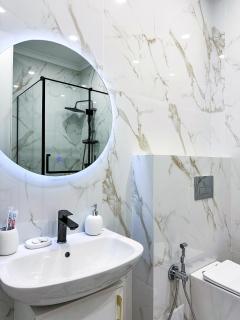 Luxury two-room apartment with beautiful mountain views - Almaty - 8