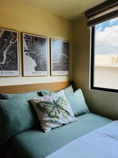 Restful Retreat Tagaytay PS4, Netflix & Fast WiFi Near Ayala Mall - 3