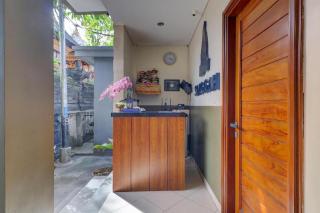 OYO Life 92852 Singgah Hotel Legian - Legian - 4