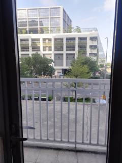 Larsie's Place - Manila - 0