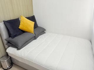 Larsie's Place - Manila - 1