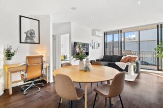 Sunny Richmond Escape 2BR and Large Balcony - Melbourne - 0