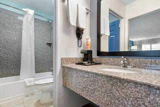 Quality Inn & Suites near Lake Eufaula - Eufaula - 3
