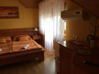 Napsugár Vendégház-Apartman - Vonyarcvashegy - 8