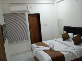 hotel mannat - Jāmb - 0