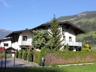 Cozy Apartment in Aschau im Zillertal near Ski Lift - Aschau - 2