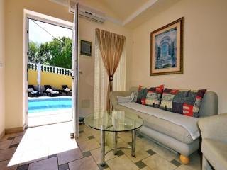Villa in Ripenda Kras with Pool and Sauna - 5