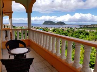 Candy's Palace Apartments -Dominica's Best Hilltop Haven - 6
