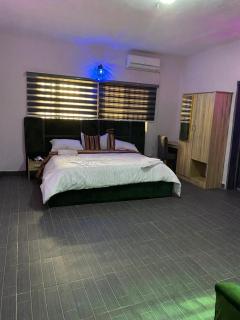 Three Bedroom Luxury Aparment - Mama - 2