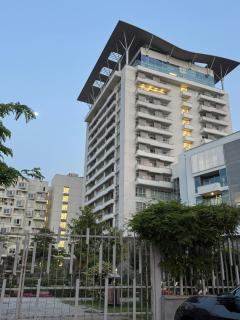 Elite Living at Penta Square Executive Apartments-DHA Lahore - Lahore - 0