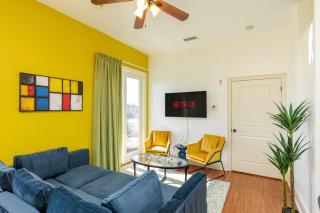 30A Luxury Suite with King Bed, Parking, Pool & Balcony - Santa Rosa Beach - 5