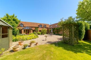 Spacious 5 bed Barn in the Heart of Worcestershire - - 0