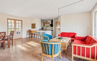4 Bedroom Nice Home In Glesborg - Glesborg - 1