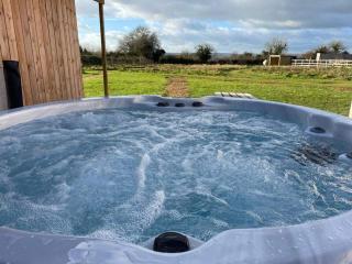 Paulton - Sleeps 2 - PetFriendly - HotTub - Garden - Bristol - 8