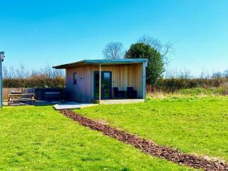 Paulton - Sleeps 2 - PetFriendly - HotTub - Garden - Bristol - 4