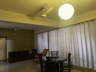 Comfy bedroom with Balcony and attached washroom - Dhaka - 5