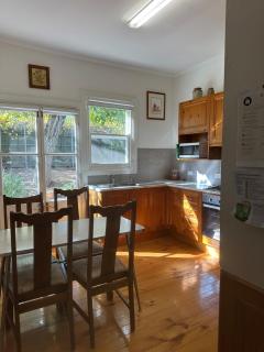 Hill Cottage - Clare - 8