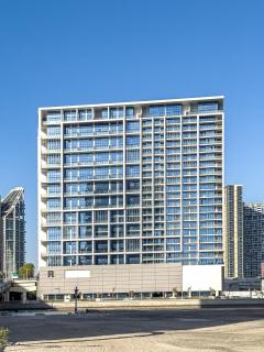 Designer Choice Huge Balcony Cleveland - Abu Dhabi - 6