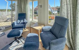 4 Bedroom Cozy Home In Gjeving - Gjeving - 5