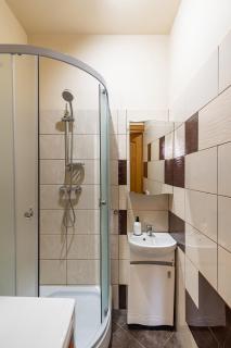 Old Town Escape 2 BR apartment by HomeyStay - Kaunas - 9