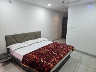 Hotel RB Palace - Indore - 6