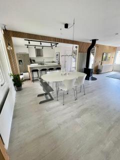 Charming Family Home in the Heart of Nature only 30 Minutes from Central Stockholm - Gustavsberg - 4