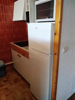 Appartement Spacieux 2 chambres, 4 personnes, Terrasse Vue Port , WIFI gratuit et Parking privé gratuit, lave linge, congélateur, situé près de la plage, commerces, marché et restaurants - Carnon-Plage - 4