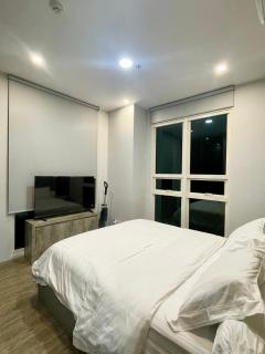 2BR Peaceful & Cozy Family Condo - Jakarta - 6