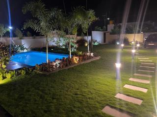 Fiorella Villa-Villa with Pool and Outdoor Bar - Hosūr - 3