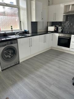 Chapel house-M65- Hospital- parking-shops-food - Nelson - 9