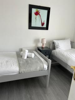 Chapel house-M65- Hospital- parking-shops-food - Nelson - 7