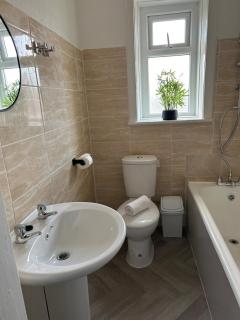 Chapel house-M65- Hospital- parking-shops-food - Nelson - 4