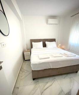 Alina's & Alex's Apartments - Néa Péramos - 5